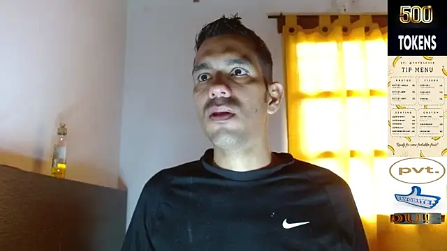 Snapshot of JohanyLatino chatting on 04/15/26, 07:21 JohanyLatino online show from 04/15/26, 07:21