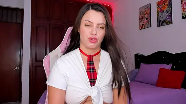 Snapshot of Sara_Squirting_Heels chatting on 04/06/26, 08:10 Sara Squirting Heels online show from 04/06/26, 08:10