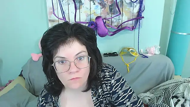 EverlyRays online show from 12/15/24, 05:42