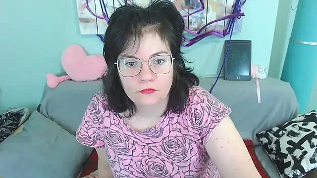 EverlyRays online show from 12/17/24, 12:22