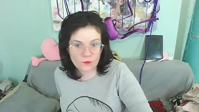 EverlyRays online show from 12/21/24, 04:25