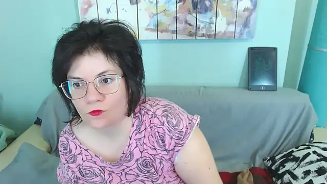 EverlyRays online show from 12/29/24, 02:49