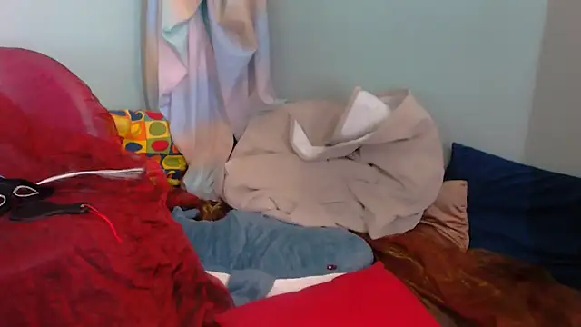 EverlyRays online show from 12/15/25, 05:28