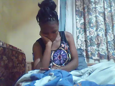 Snapshot of Smillie_prety chatting on 07/08/26, 04:50 Smillie prety online show from 07/08/26, 04:50