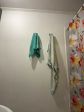 paula232 online show from 12/13/24, 10:23