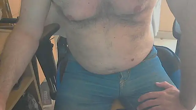 Snapshot of angelgarcia269 chatting on 01/11/25, 11:34 angelgarcia269 online show from 01/11/25, 11:34