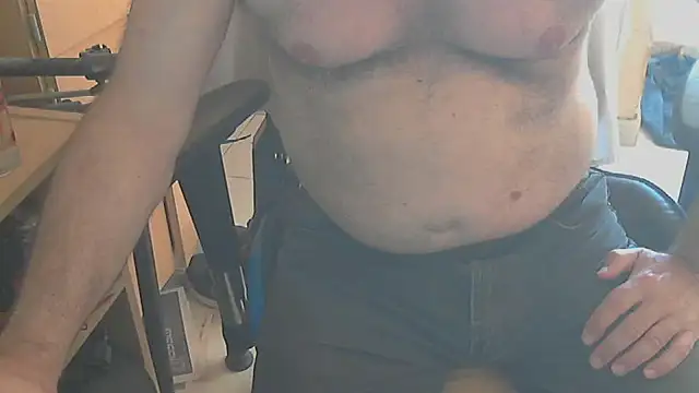 Snapshot of angelgarcia269 chatting on 02/07/25, 11:56 angelgarcia269 online show from 02/07/25, 11:56