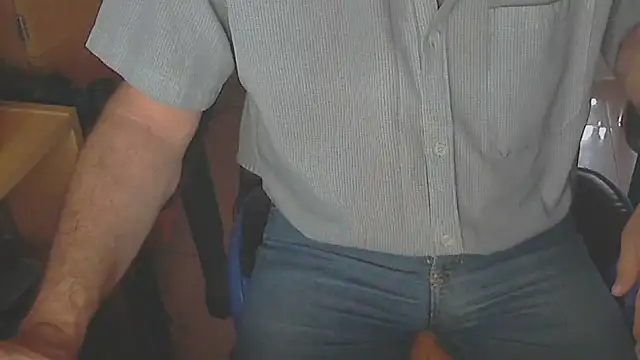 Snapshot of angelgarcia269 chatting on 02/16/25, 11:49 angelgarcia269 online show from 02/16/25, 11:49