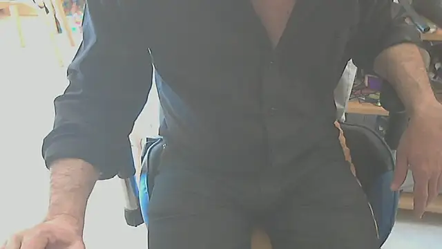 Snapshot of angelgarcia269 chatting on 09/10/25, 12:49 angelgarcia269 online show from 09/10/25, 12:49