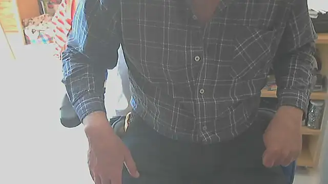 Snapshot of angelgarcia269 chatting on 09/23/25, 11:57 angelgarcia269 online show from 09/23/25, 11:57