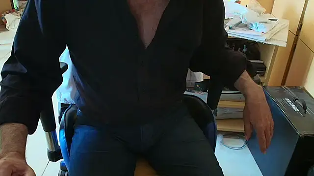 angelgarcia269 online show from 11/18/25, 11:25