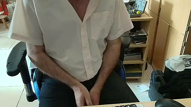 angelgarcia269 online show from 04/04/26, 12:46