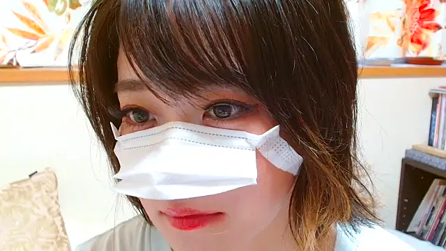 Snapshot of liliyRiSAcha-n chatting on 09/10/25, 08:03 liliyRiSAcha-n online show from 09/10/25, 08:03