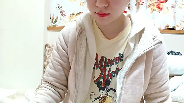 Snapshot of liliyRiSAcha-n chatting on 01/06/26, 08:07 liliyRiSAcha-n online show from 01/06/26, 08:07