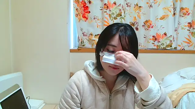 Snapshot of liliyRiSAcha-n chatting on 02/06/26, 06:40 liliyRiSAcha-n online show from 02/06/26, 06:40