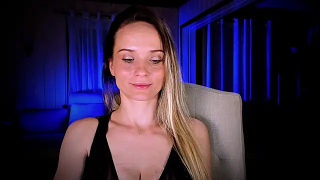 Snapshot of Louise-dance chatting on 01/12/25, 12:49 Louise-dance online show from 01/12/25, 12:49