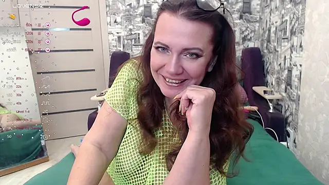 Snapshot of your_space chatting on 12/01/25, 03:22 your space online show from 12/01/25, 03:22