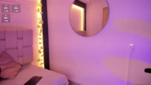 Snapshot of emma_woods_ chatting on 12/14/24, 12:23 emma woods online show from 12/14/24, 12:23