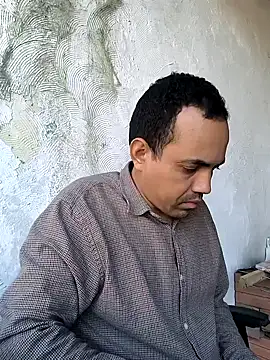 KingZilla2023 online show from 04/15/26, 06:48