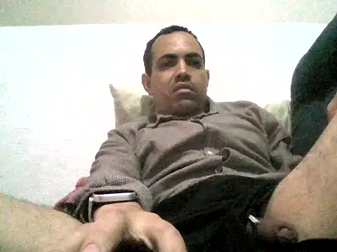 KingZilla2023 online show from 04/15/26, 08:20