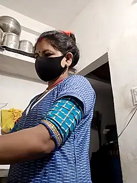 Snapshot of Riyaa-Devi chatting on 12/17/24, 03:39 Riyaa-Devi online show from 12/17/24, 03:39