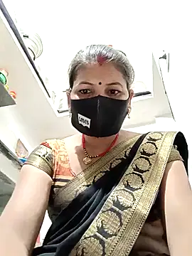 Snapshot of Riyaa-Devi chatting on 12/24/24, 05:44 Riyaa-Devi online show from 12/24/24, 05:44