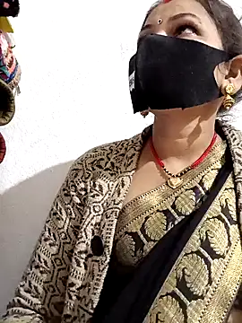 Snapshot of Riyaa-Devi chatting on 12/29/24, 05:22 Riyaa-Devi online show from 12/29/24, 05:22