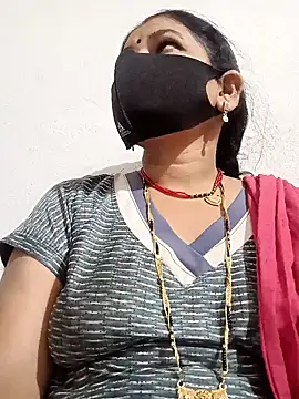 Snapshot of Riyaa-Devi chatting on 02/01/25, 05:37 Riyaa-Devi online show from 02/01/25, 05:37