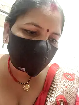 Snapshot of Riyaa-Devi chatting on 02/22/25, 05:57 Riyaa-Devi online show from 02/22/25, 05:57