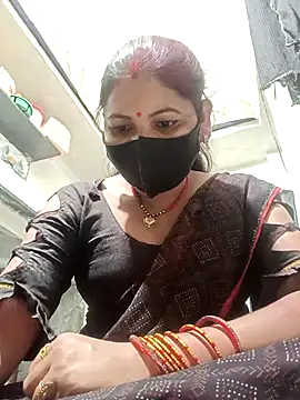 Snapshot of Riyaa-Devi chatting on 03/19/25, 06:01 Riyaa-Devi online show from 03/19/25, 06:01