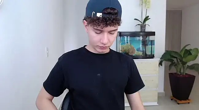 adrian morelly online show from 12/06/24, 06:39