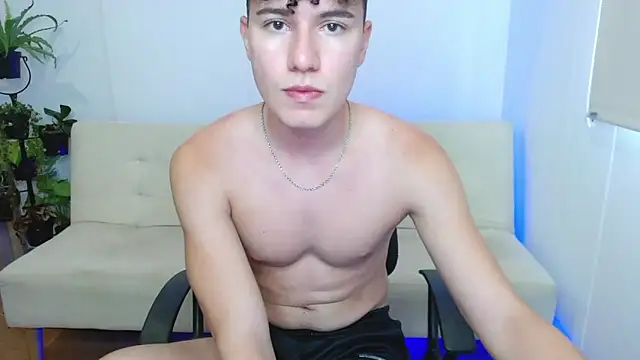 Snapshot of adrian_morelly chatting on 11/13/25, 06:29 adrian morelly online show from 11/13/25, 06:29