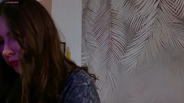 Snapshot of Marie_Diaze chatting on 06/21/26, 05:10 Marie Diaze online show from 06/21/26, 05:10