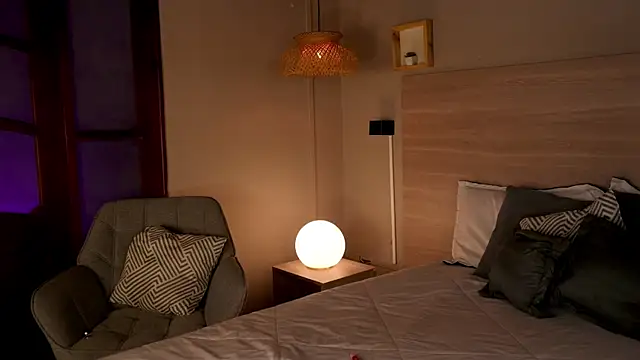 Snapshot of lua_ferch__ chatting on 11/19/25, 01:11 lua ferch online show from 11/19/25, 01:11