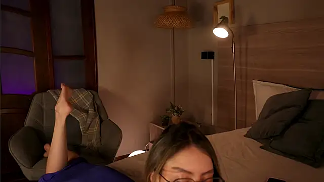 Snapshot of lua_ferch__ chatting on 12/17/25, 12:33 lua ferch online show from 12/17/25, 12:33