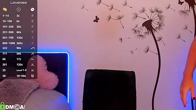 Snapshot of agent_polly chatting on 09/14/25, 10:25 agent polly online show from 09/14/25, 10:25