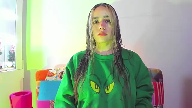 Snapshot of Natalia_Suarez chatting on 09/11/25, 01:06 Natalia Suarez online show from 09/11/25, 01:06