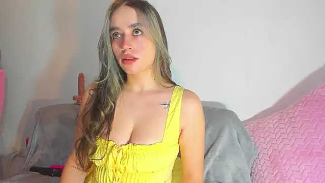 Snapshot of Natalia_Suarez chatting on 10/08/25, 10:29 Natalia Suarez online show from 10/08/25, 10:29