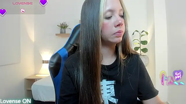 Snapshot of nataly_rodri chatting on 04/21/26, 02:51 nataly rodri online show from 04/21/26, 02:51