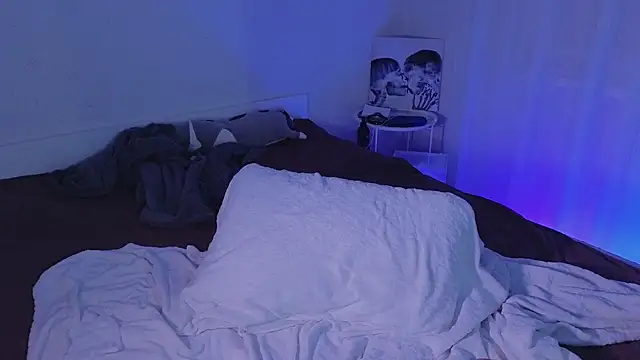 Snapshot of shey1i chatting on 03/24/26, 05:51 shey1i online show from 03/24/26, 05:51