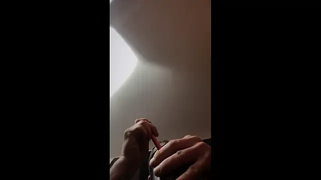 Snapshot of leanjamesdean chatting on 12/05/25, 06:33 leanjamesdean online show from 12/05/25, 06:33