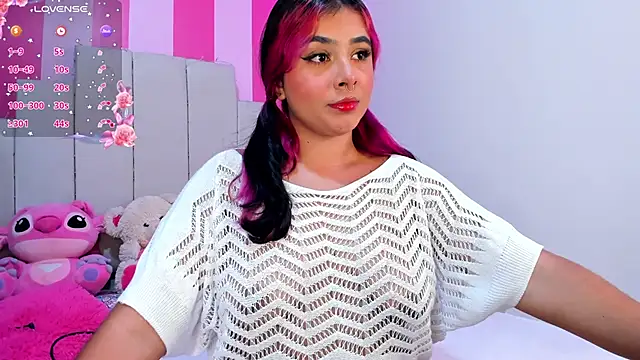 Snapshot of AliiceBrown_ chatting on 12/21/24, 04:19 AliiceBrown online show from 12/21/24, 04:19