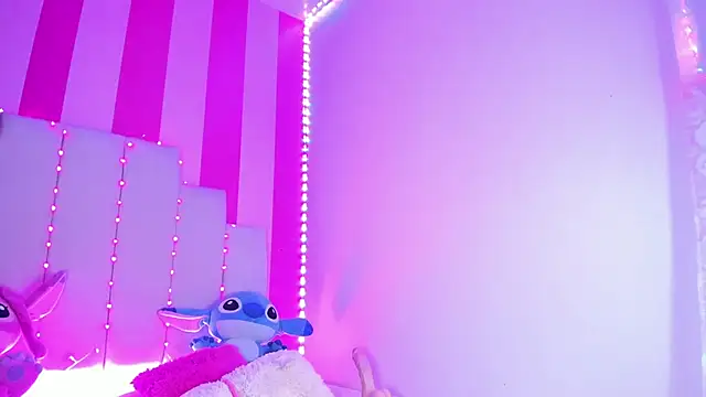 Snapshot of AliiceBrown_ chatting on 02/23/25, 07:33 AliiceBrown online show from 02/23/25, 07:33