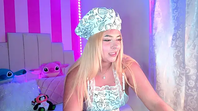 Snapshot of AliiceBrown_ chatting on 10/26/25, 05:46 AliiceBrown online show from 10/26/25, 05:46