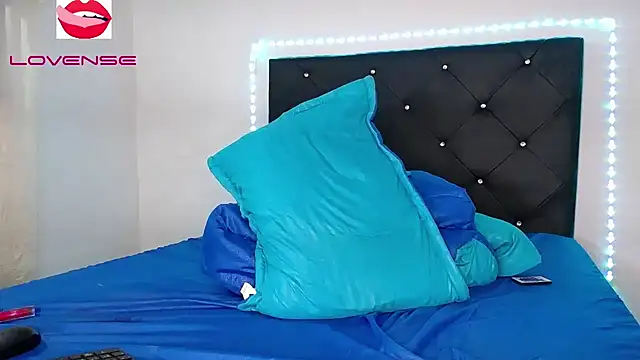 tylor 19 online show from 01/04/25, 04:11