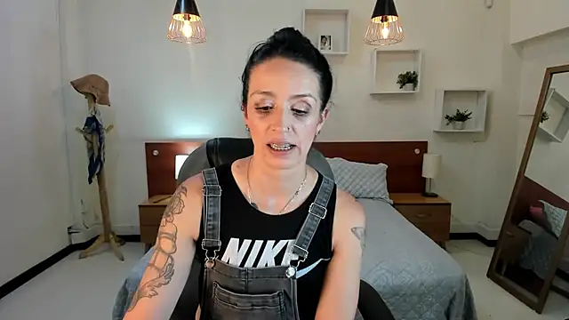 Snapshot of Kristen_Garner chatting on 01/22/25, 08:06 Kristen Garner online show from 01/22/25, 08:06