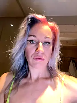 Dina-Light online show from 12/04/24, 09:46