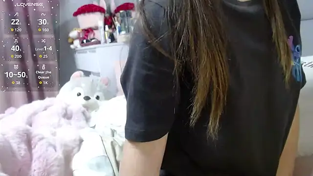 Snapshot of Viktoriiya_bald chatting on 12/03/25, 11:14 Viktoriiya bald online show from 12/03/25, 11:14