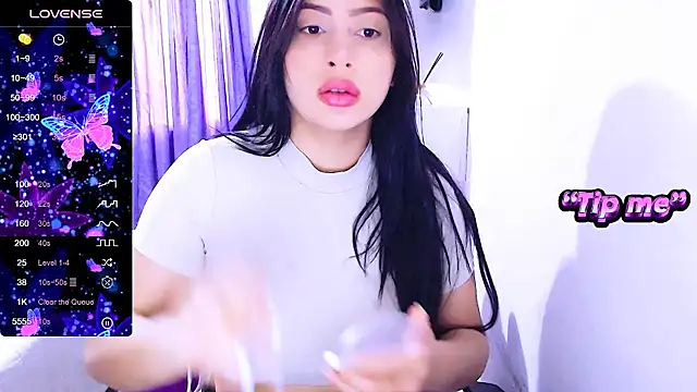 Snapshot of siddhixxx_592 chatting on 12/11/24, 05:04 siddhixxx 592 online show from 12/11/24, 05:04