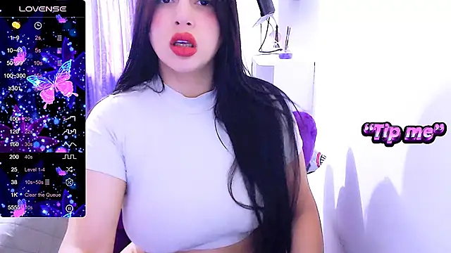 Snapshot of siddhixxx_592 chatting on 12/17/24, 03:39 siddhixxx 592 online show from 12/17/24, 03:39
